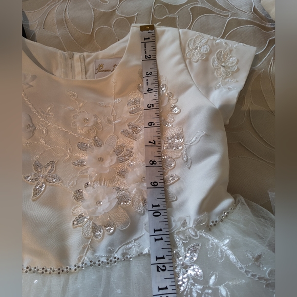 Princess Daliana beautiful elegant girl's white dress - Picture 13 of 15